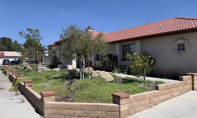 Ridgecrest Casa | Large Beautiful Home Centrally located