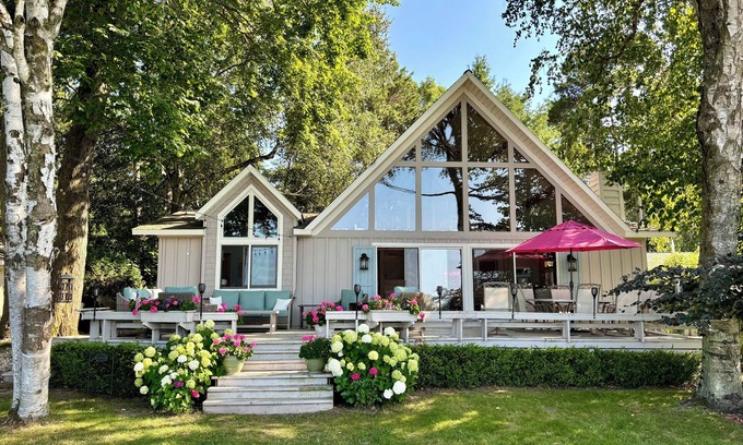 Mears Casa | Large beautiful lake front house on Silver Lake MI