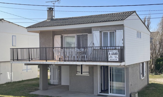 Gruissan Chalet De Esquí | Large capacity family chalet