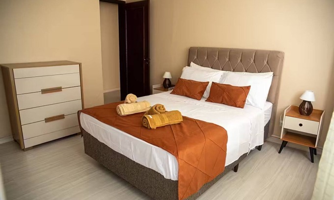 Centro Alquiler De RV | Large Central Apartment
