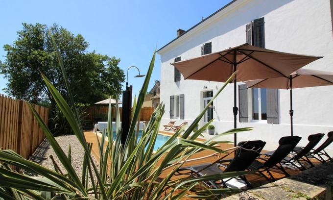 Morizes Casa | Large charming country house, garden, swimming pool, ⭐️⭐️⭐️⭐️