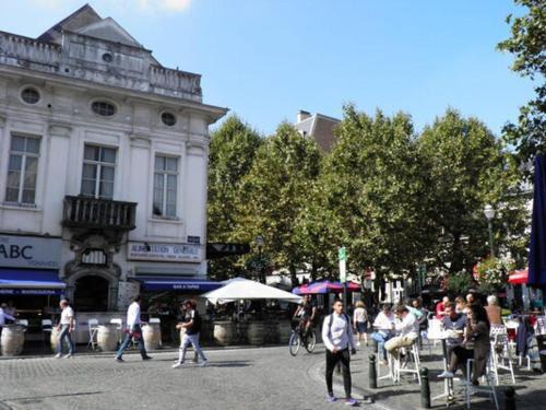 Dansaert Apartamento | Large charming duplex Brussels Historical Center