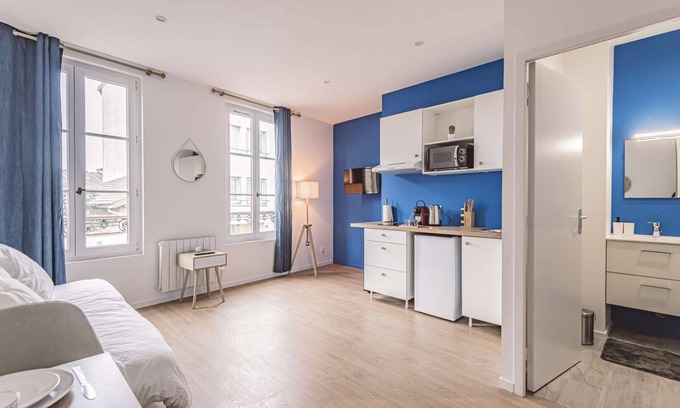 Chalons-en-Champagne Apartamento | Large comfortable studio 15 min walk from the Cathedral
