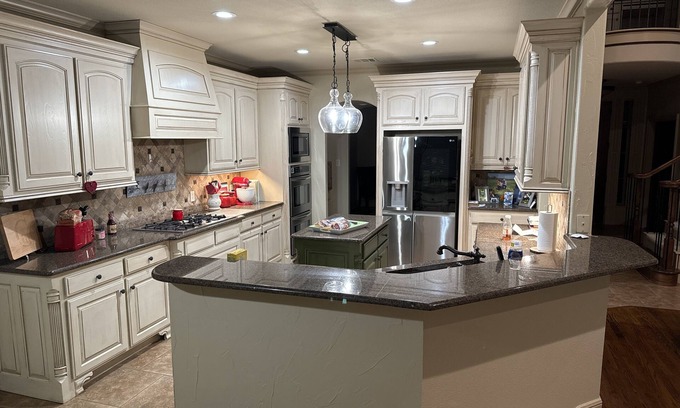 North Richland Hills Casa | Large comfortable home can accommodate 10. Centrally located Dallas Ft. Worth