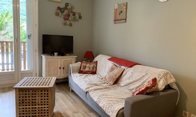 Esquieze-Sere Apartamento | Large, comfortable apartment