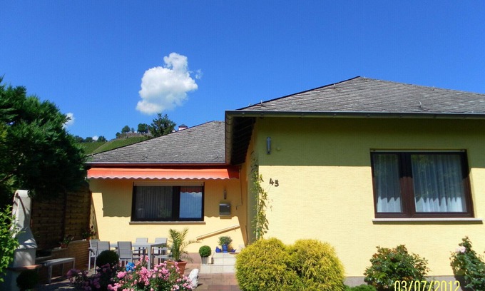 Punderich Casa | casa grande y cómoda para 2 a 6 personas, directamente en el Mosela, con WiFi