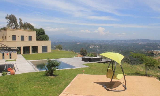 Tanneron Villa | Gran villa de estilo moderno con piscina CANNES sur de Francia