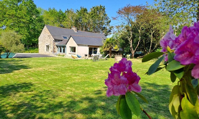 Planguenoual Casa | Large country house - Close to the sea