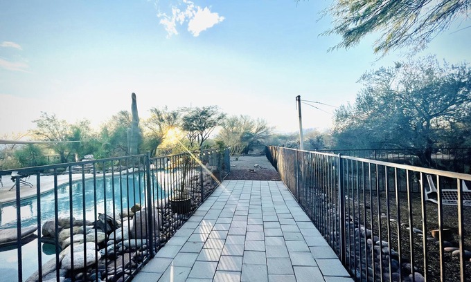 Tortolita Casa | LARGE CUSTOM HOME ON 3 ACRES MINUTES FROM GOLF, HIKING, & BIKING TRAILS