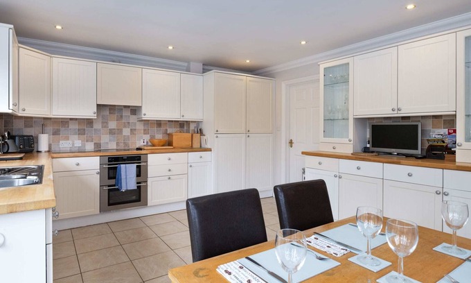 Ely Casa | Large detached Cambridgeshire Countryside Home