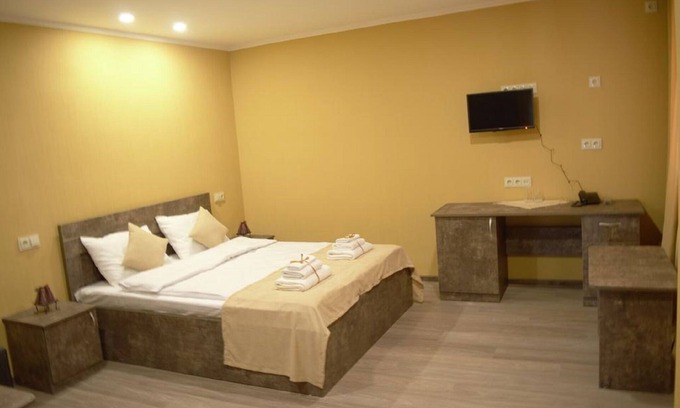 Tbilisi Apartamento | Habitación Doble Grande 1