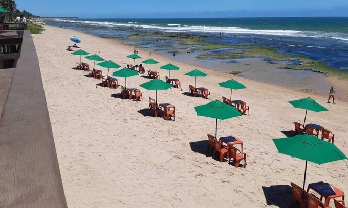 Ipitanga Casa | Gran pueblo dúplex en la calle de la playa de Ipitanga