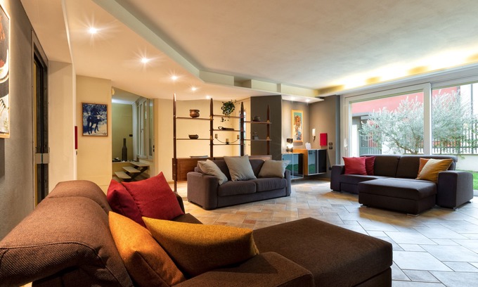 San Michele Casa | Amplio, elegante y confortable en el centro, 20 min. del lago de Garda, a 1 hora de Venecia