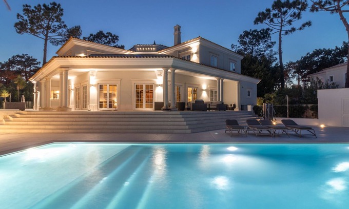 Almancil Villa | Large elegant Villa overlooking Golf Course with large outdoor BBQ and Pool area