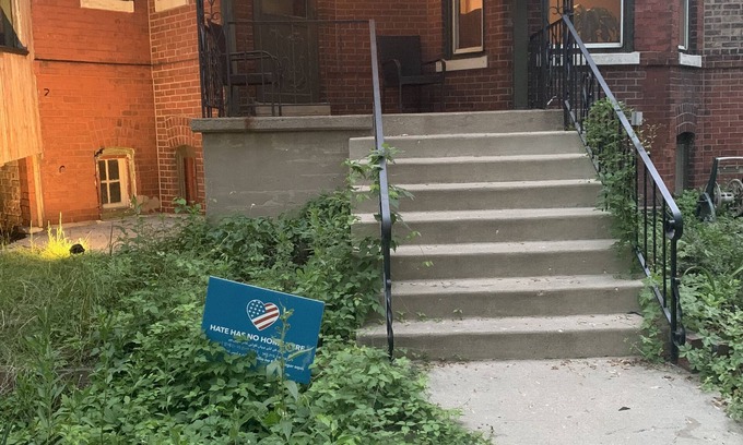 Pullman Casa | Large Executive Historic Row house in Historic Pullman