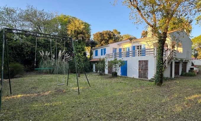 Boyardville Casa | Large family home sleeps 9