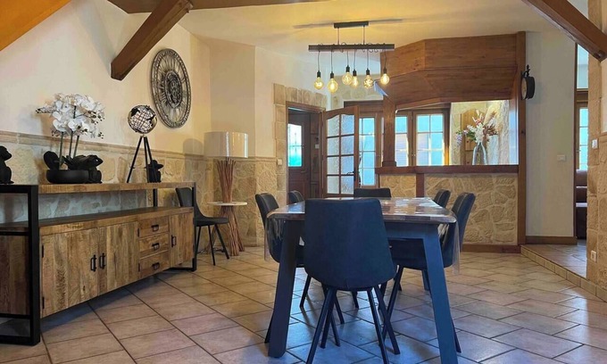Grand-Fort-Philippe Casa | Large family home
