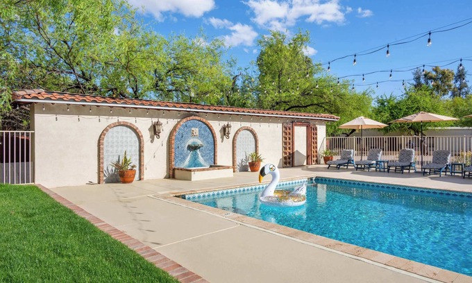 Tanque Verde Casa | Large Families, Resort-Style Pool Solana #5&8