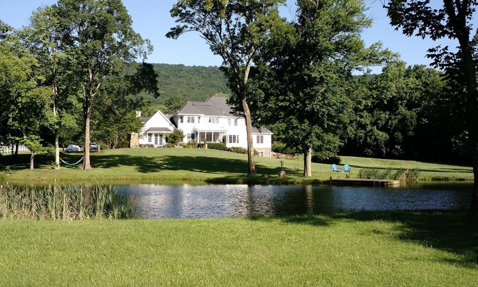 Haymarket Casa | Large Family getaway,16 acres in golf community, wineries, hiking, biking nearby