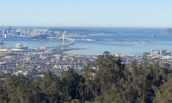 Forestland Casa | Large Family Home in the Oakland Hills - Panoramic Bay Views and Regional Parks!