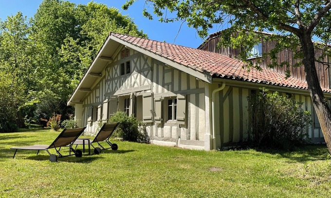 Messanges Casa | Casa familiar renovada **** diseño de lujo 5 dormitorios / 3 baños 10 pers en parque 2 ha