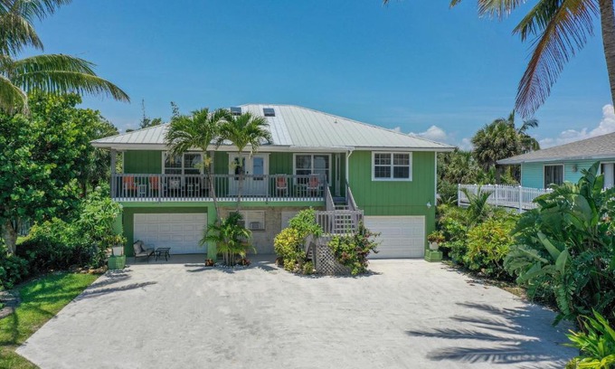 Fort Pierce Casa | Large Family sized Ocean view home on a Island!