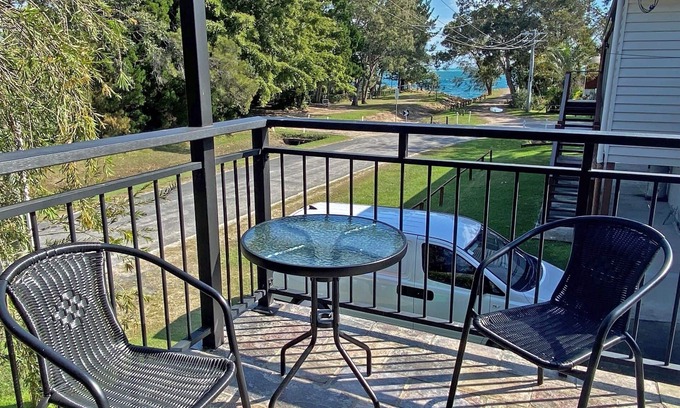 Amity Point Casa | Large Five bedroom Home Close to Rock Wall