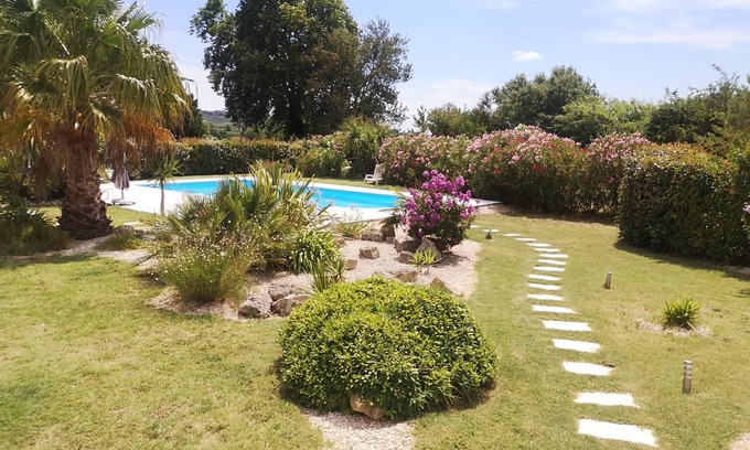 Saint-Genies-de-Fontedit Villa | Large private villa pool