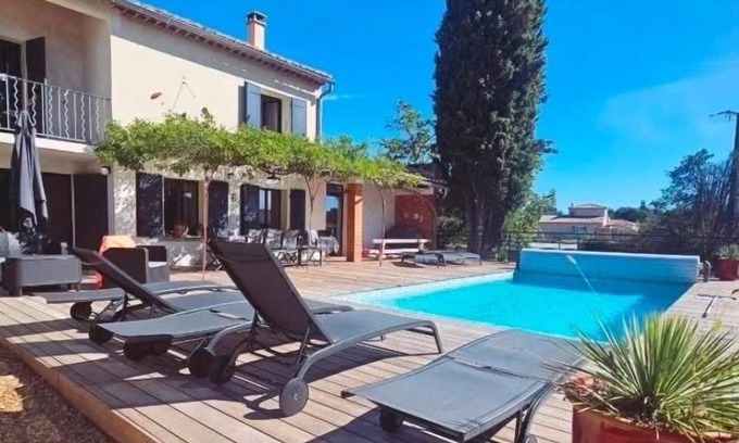 Saint-Laurent-La-Vernede Otro | Large comfortable bastide with swimming pool, in the middle of the vineyards