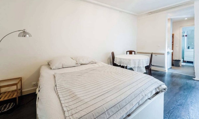 5th Arrondissement Apartamento | LARGE FULLY-EQUIPPED STUDIO IN QUIET LOCATION TERRACE OVERLOOKING GARDEN