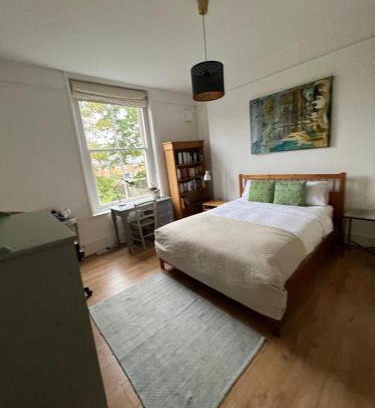 Lee Green Casa | Large garden-view room, 20 min from Central London, in a stylish period property in Lee, with free parking and a friendly Jack Russell