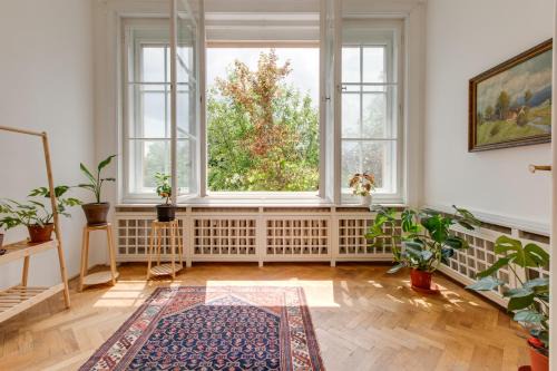 Prague 5 Apartamento | Large Garden Villa Suite Business-Leisure-Sports
