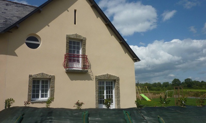 La Luzerne Cabaña | CASA GRANDE CON COMEDOR EN EL CAMPO SAINT-LO