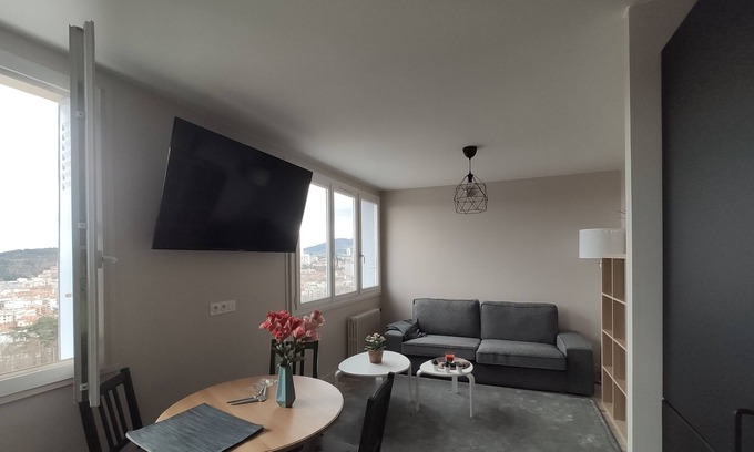 Saint-Etienne Condominio | Gran centro de apartamentos de alto standing y facultades