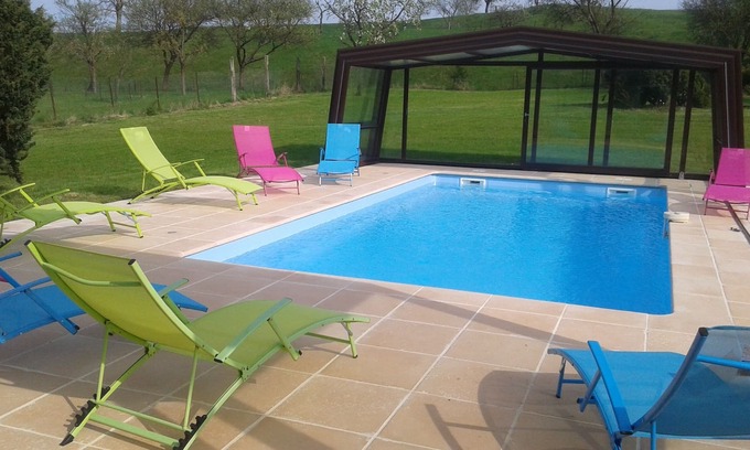 Malandry Cabaña | Gran casa de vacaciones con piscina cubierta climatizada, 12 personas.