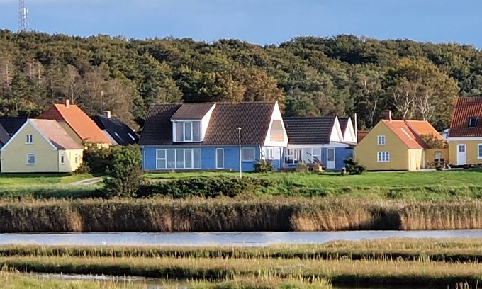 Bønnerup Strand Casa | Large holiday house with great seaview - sauna and hottub