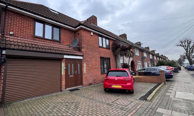 Mayesbrook Apartamento | Large Home In Barking 1gbps WiFi & Free Parking