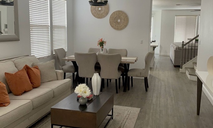 Linda Casa | Large home in Marysville 30 min from Sacramento aeropuert