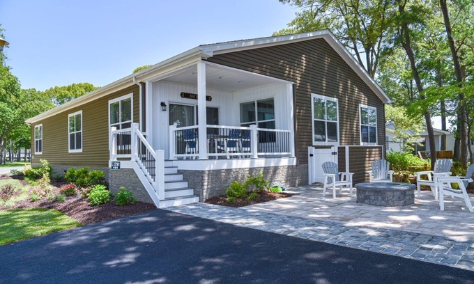 Rehoboth Beach Casa | Large home-marina, beach, pools