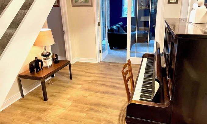 Deddington Casa | Large Home Near Soho Farmhouse, Blenheim Palace and Oxford