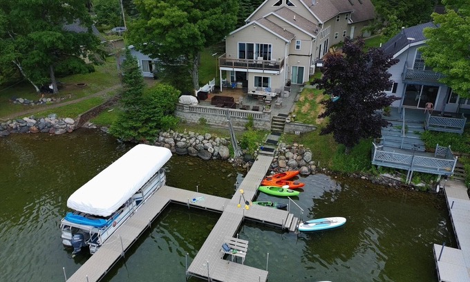 Stambaugh Casa | Large home on the UP's best lake! Sleeps 22! Boat to Young's Golf Course!
