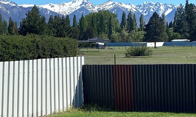 Twizel Casa | Large home, plenty of outdoor space and wonderful mountain views. Pet friendly