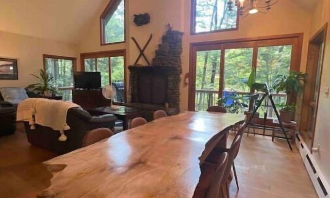 Pittsfield Casa | Large house with fireplace, hot tub