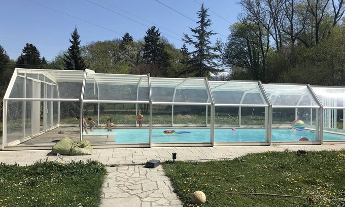 Pers-Jussy Casa | Gran casa con piscina y jaccuzi.