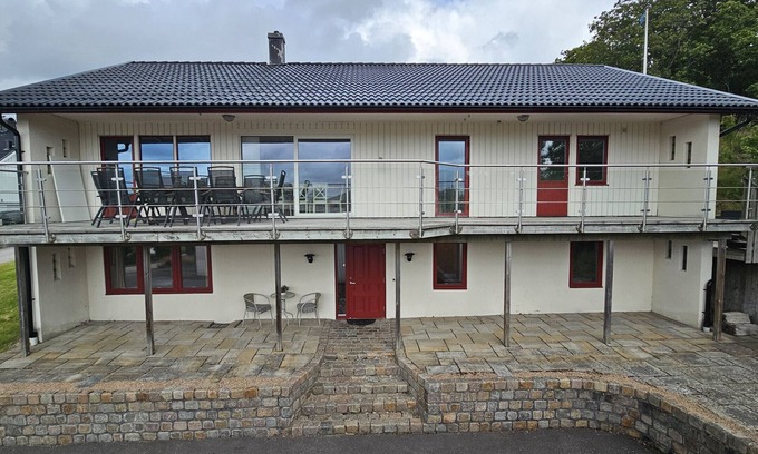 Svanesund Chalet De Esquí | Large house with sauna, playground and close to the beach in Svanesund | SE09140