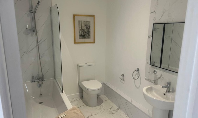 Glencarse Casa | Large & Impressive newly built 5-Bed detached house