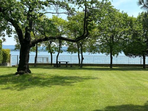 Lesa Villa | Large lakeside villa