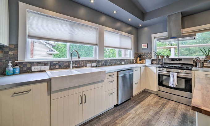 Lansing Casa | Large Lansing Home Near MSU: Walk to Old Town