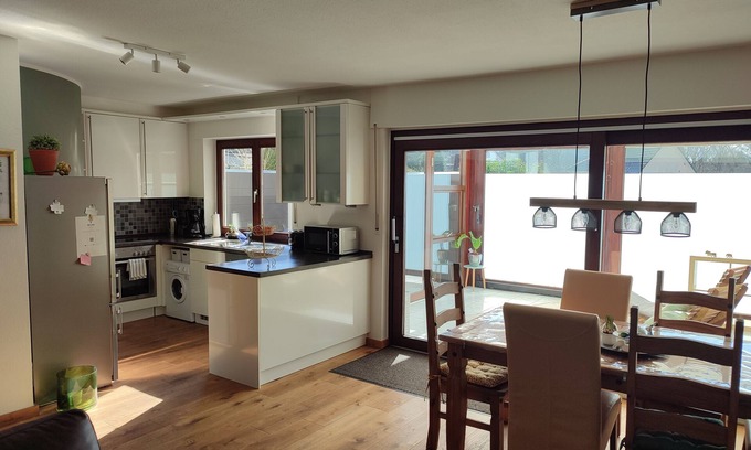 Lennep Casa | Large Lennep maisonette apartment in the countryside - centrally located
