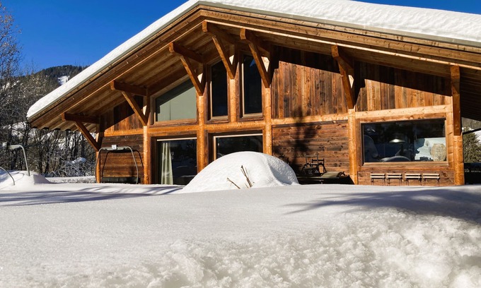 Flumet Chalet De Esquí | Chalet de lujo con sauna cerca de las pistas y el centro de Megève